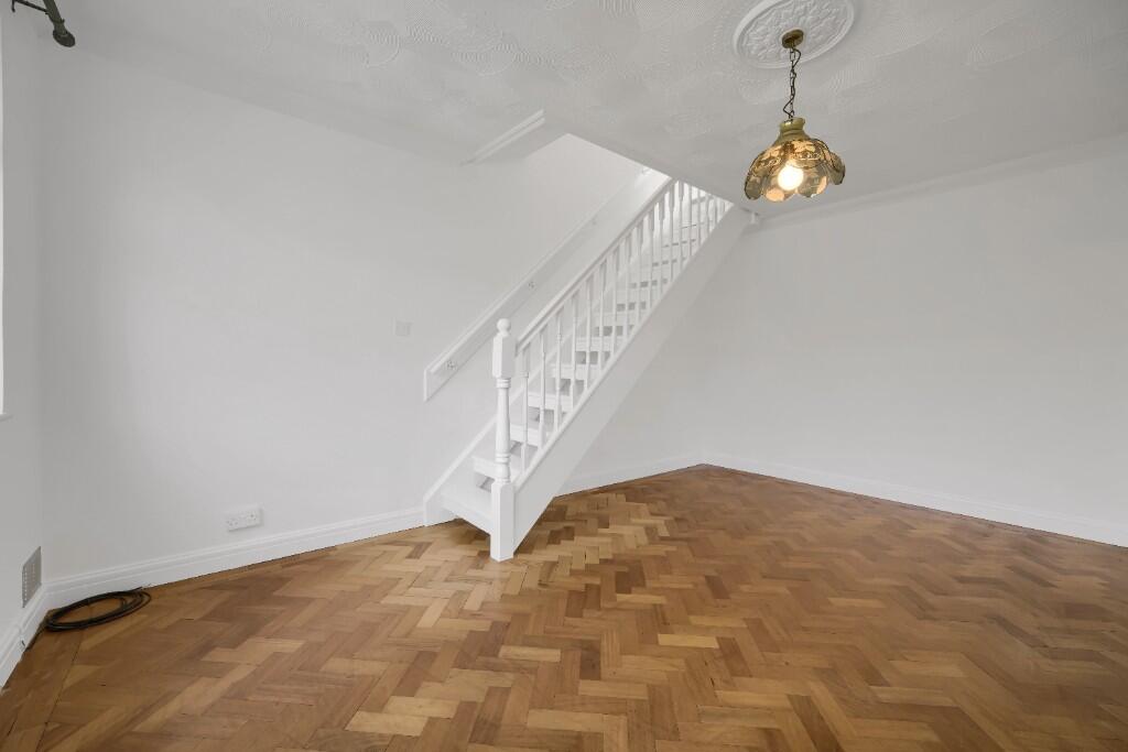 Clos William, Rhiwbina, Cardiff photo 4