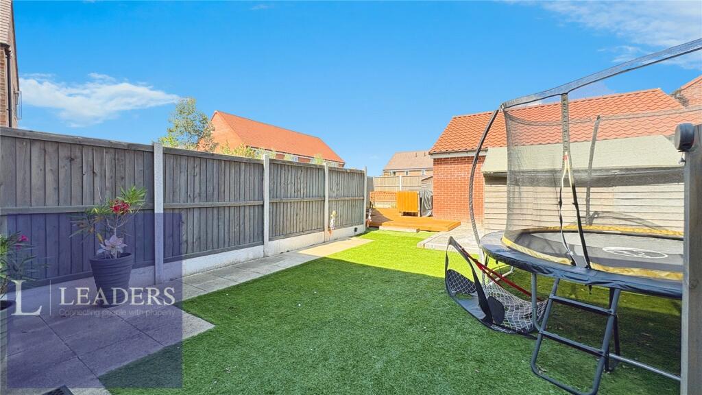 Digby Way, Halstead, Essex photo 3