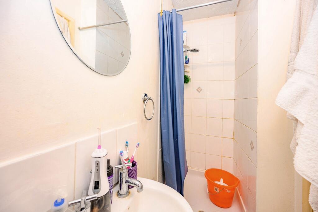 Apartment in Luton, Leagrave - View 4
