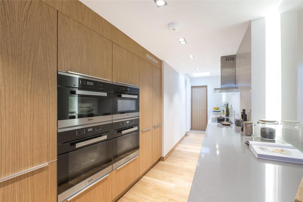 Apartment in London - View 4