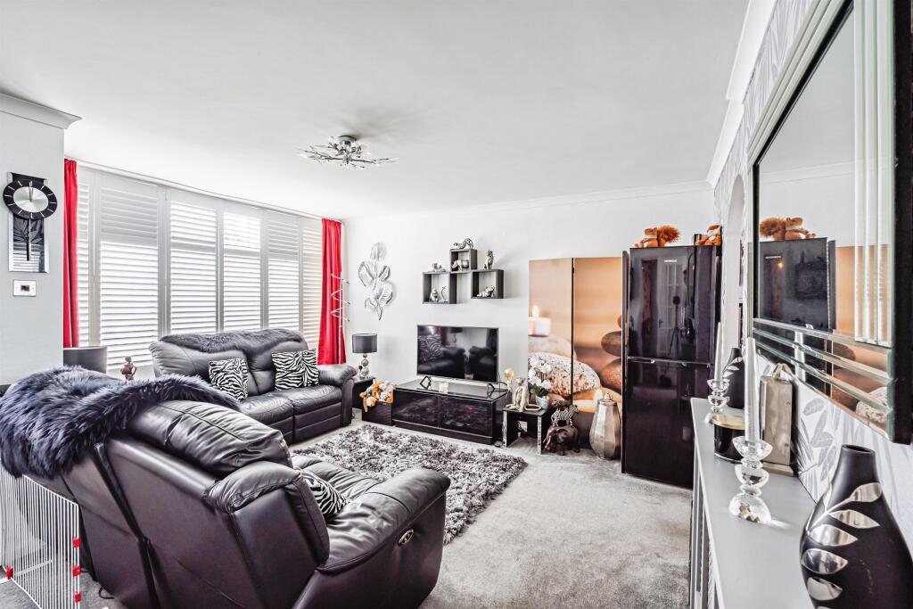 House in Brighton - View 3