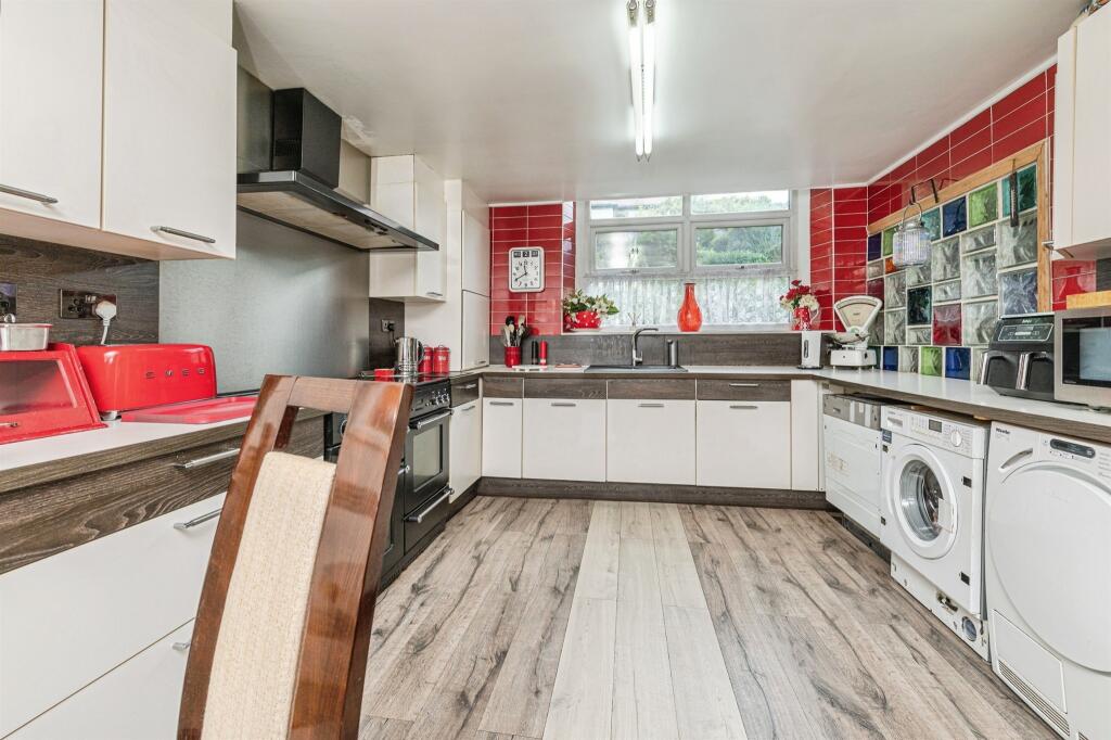 House in Kirklees, Holme Valley - View 5