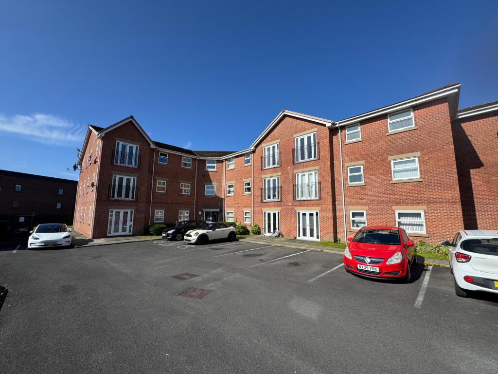 2-bed flat on Apartment on Meadowgate, Wigan WN6, £90,000