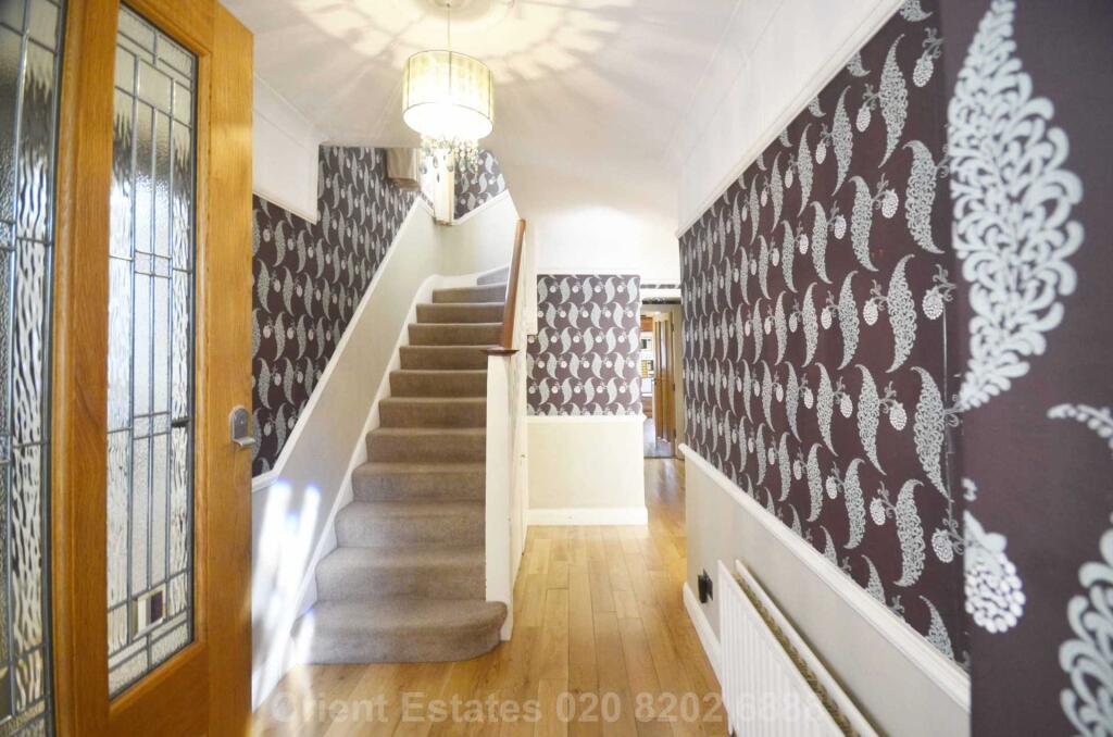 House in London - View 4