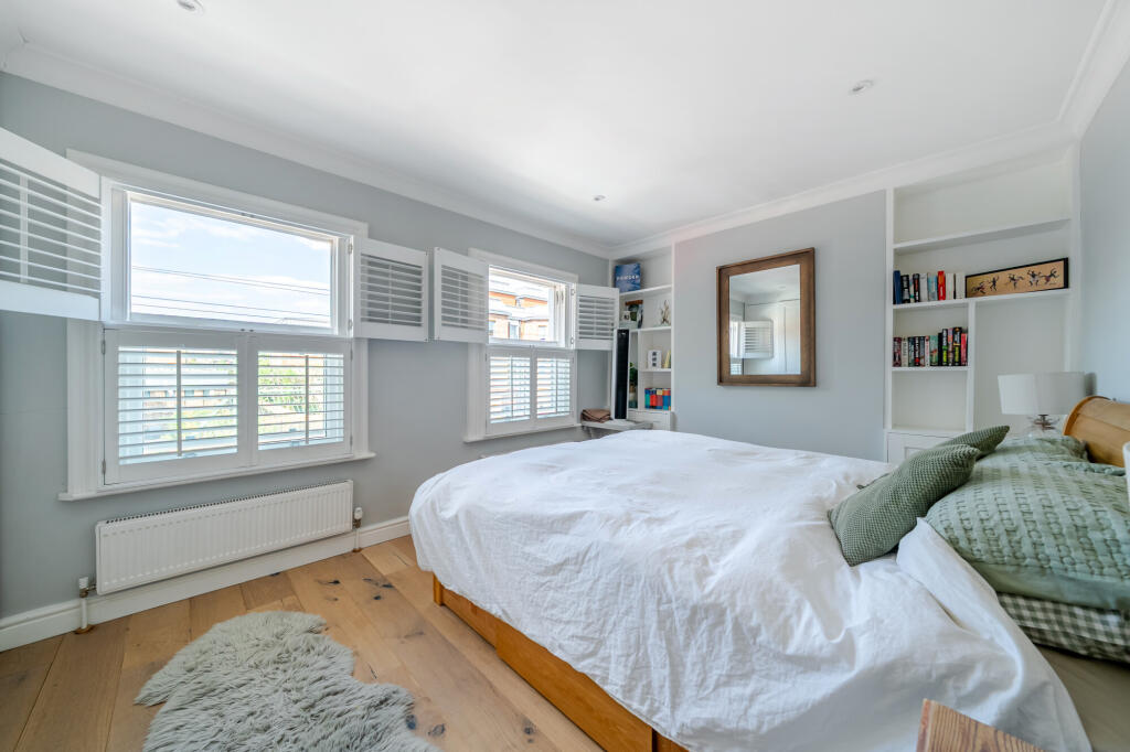 House in Slough - View 5