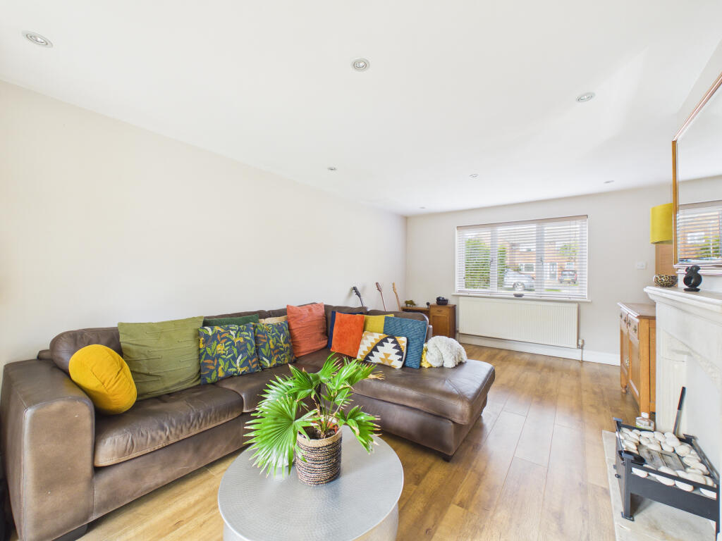 House in Slough - View 3