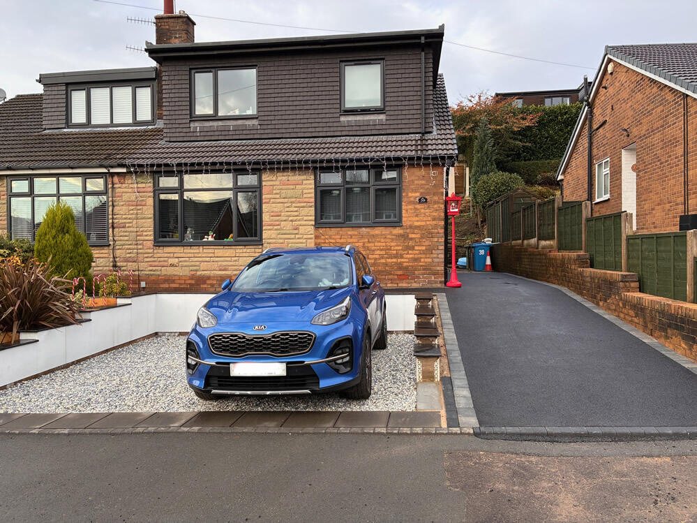 4-bed semi-detached on 39 Wellmeadow Lane, Uppermill, £450,000
