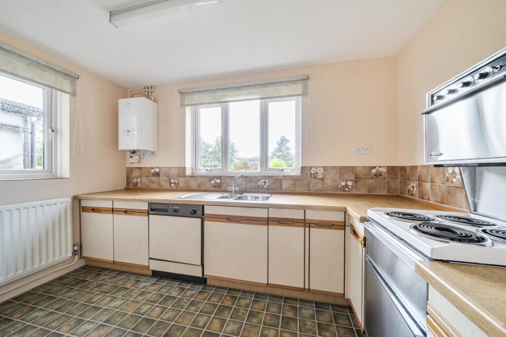 House in Reigate, South Park - View 4