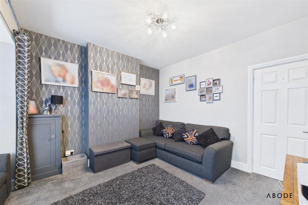 Woods Lane, Burton-On-Trent photo 4