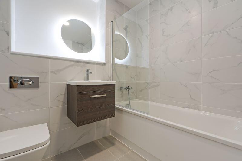 Apartment in Sheffield, Wicker, City Centre - View 2