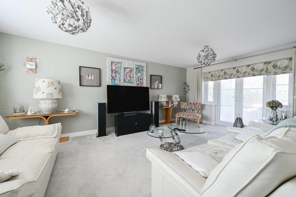House in New Forest, Beaumont Park, Ringwood - View 2