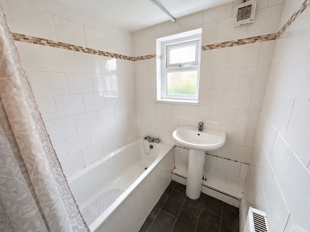House in North Tyneside, North East - View 5