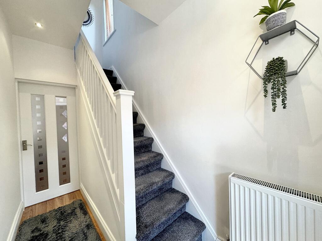 Nansen Avenue, Monton, M30 photo 2