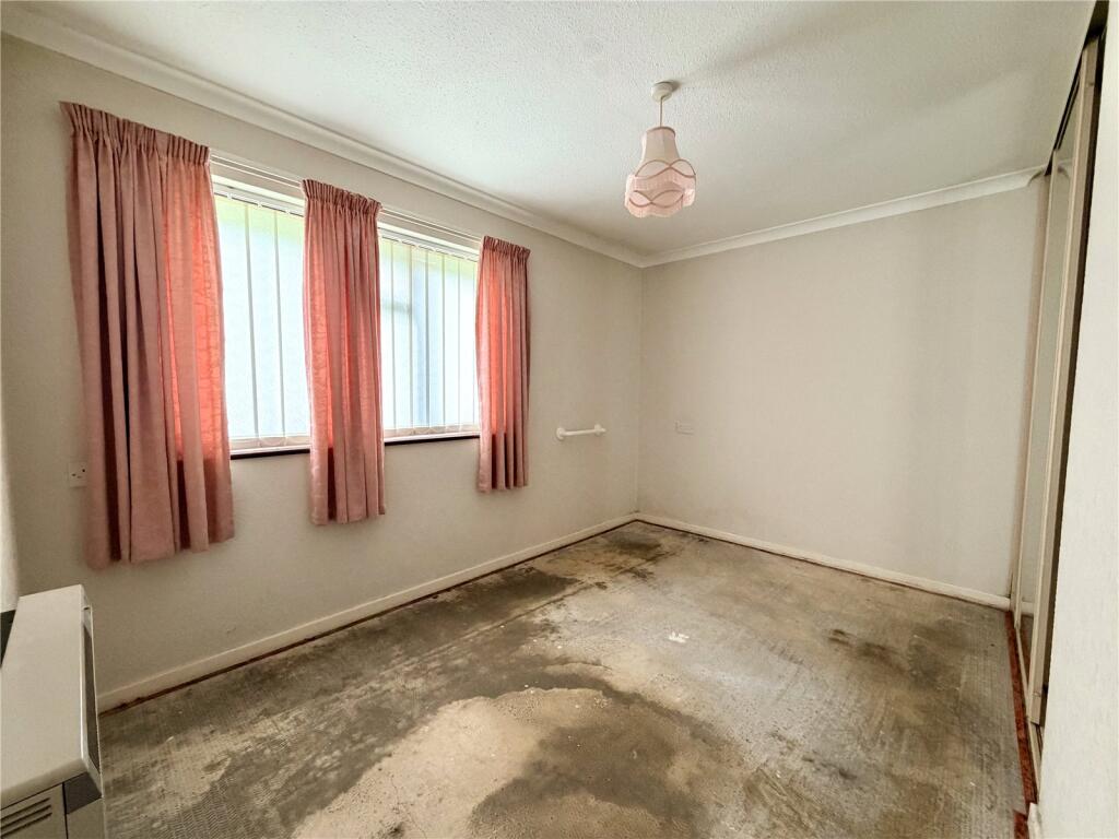 House in Llandudno, Llanddeiniolen - View 5