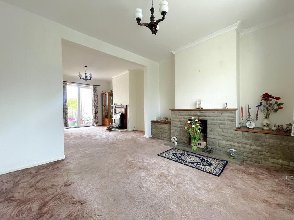 House in Gloucester - View 3
