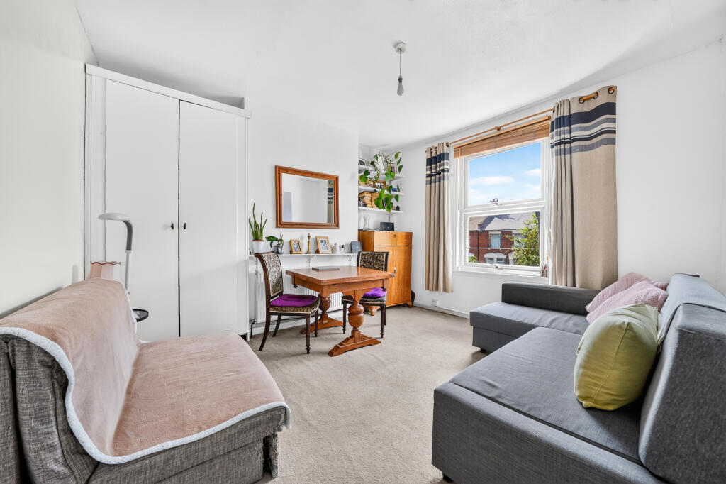 Apartment in London - View 2