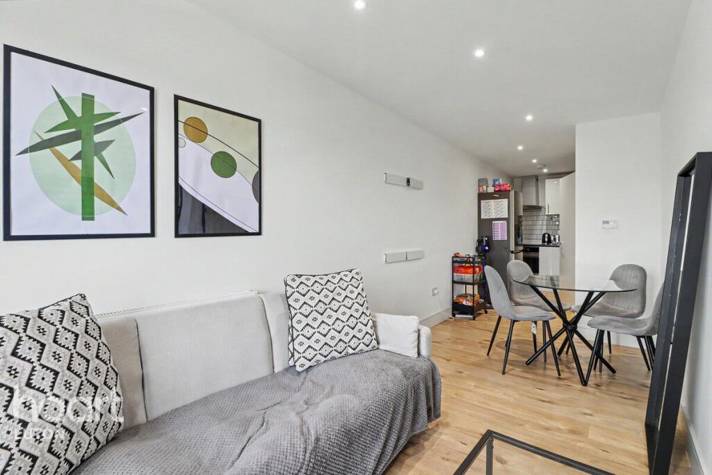 Main image of property: Midland Apartments 142 Midland Road, Luton