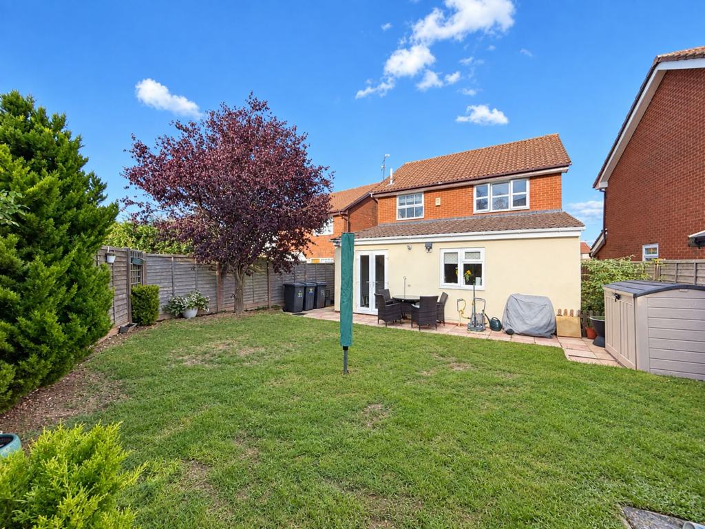Ames Close, Luton, LU3 photo 2
