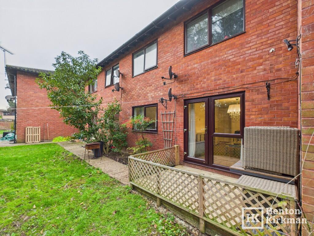 Apartment in Basildon, Queens Park, Billericay - View 2