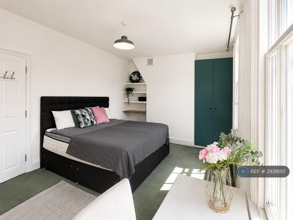 Main image of property: Albyn Road, London, SE8