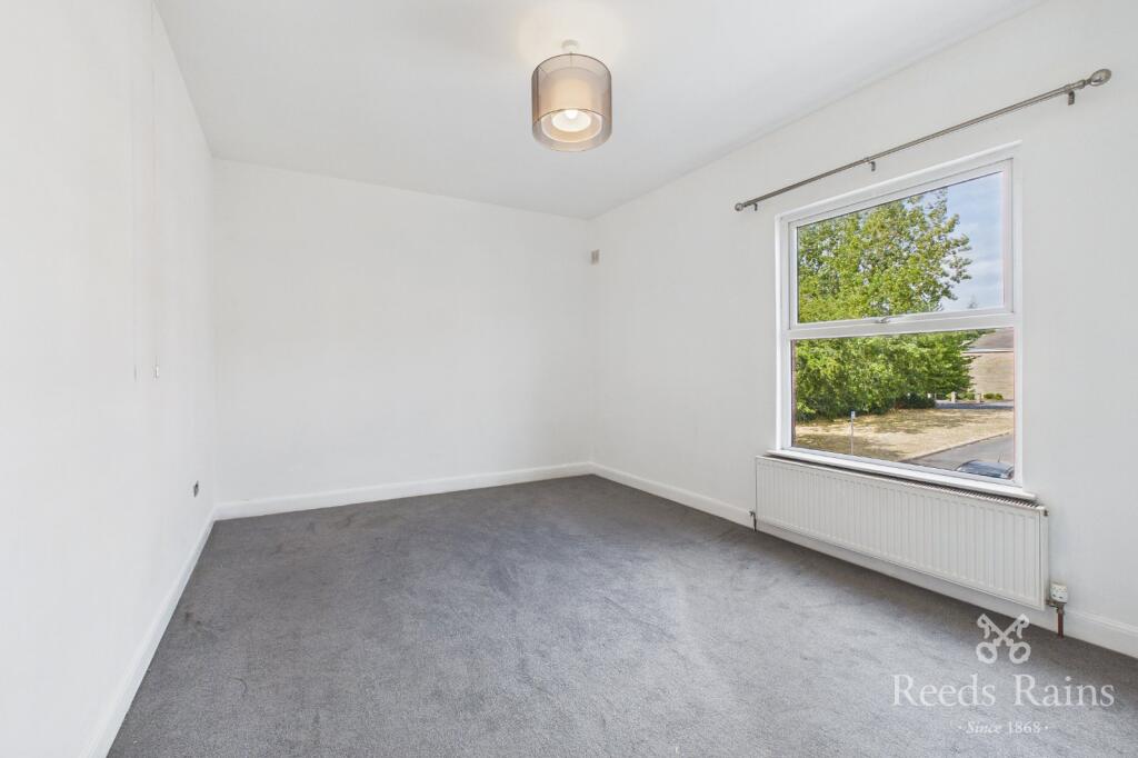 House in Wakefield - View 5