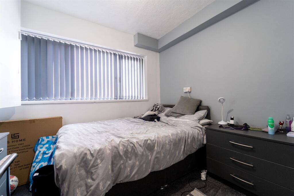 5 bedroom house for rent