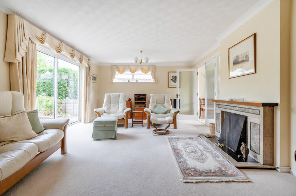 Downs Road, South Wonston, Winchester, Hampshire, SO21 photo 3