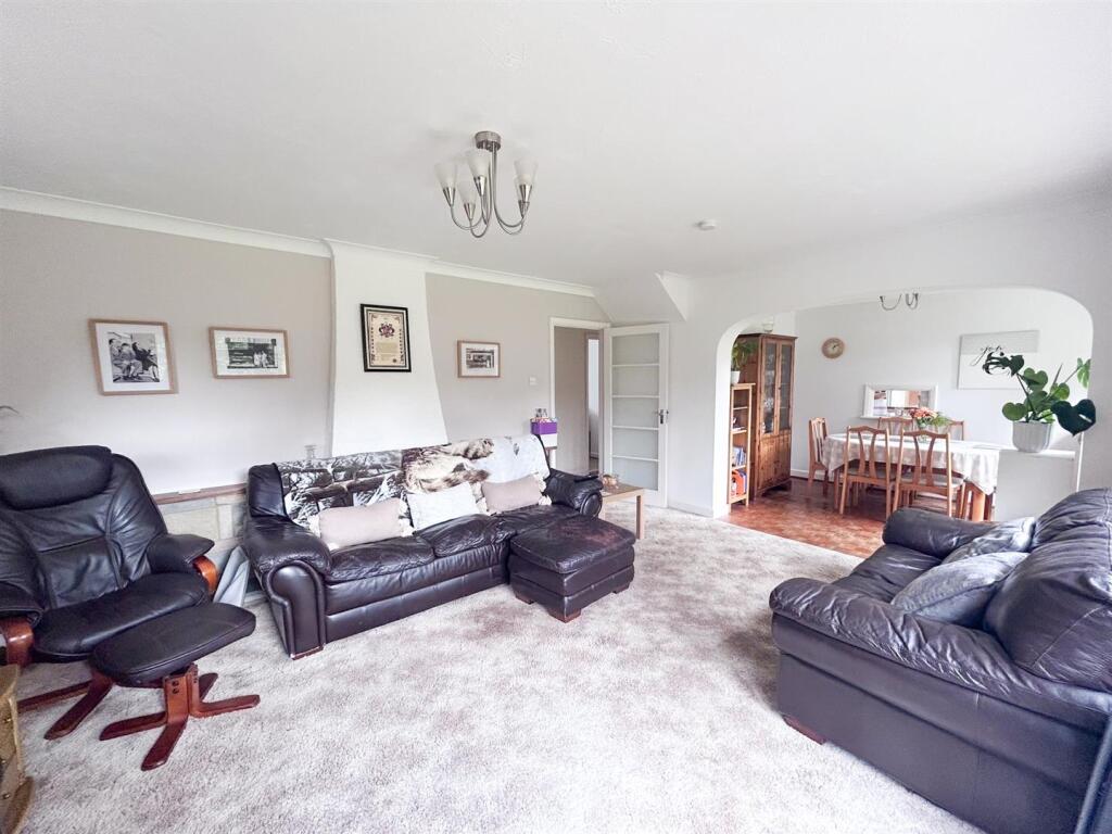 Summer Hill Road, Bexhill TN39 4LN photo 2