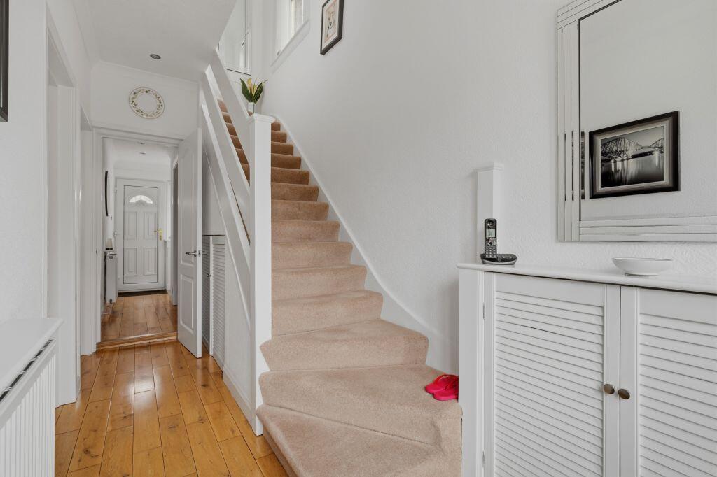 37 Wardie Crescent, Edinburgh, EH5 1AF photo 4
