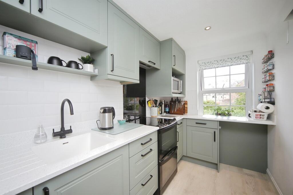 Apartment in Taunton - View 5