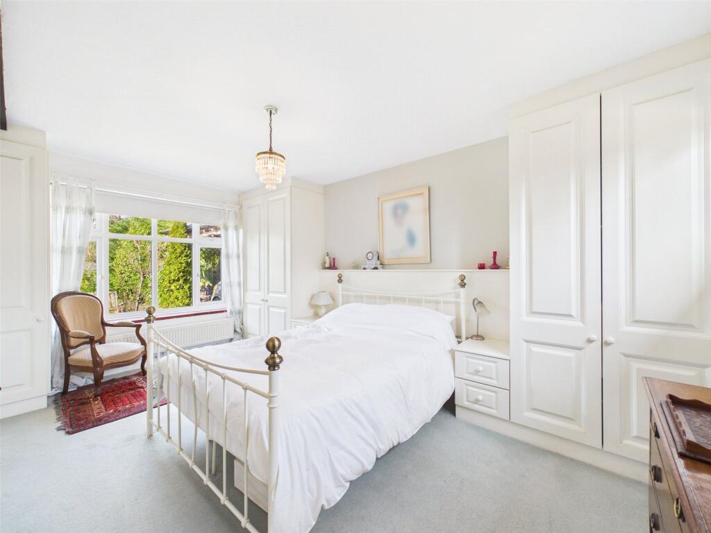 House in Holdenhurst, Iford, Jumpers Corner - More