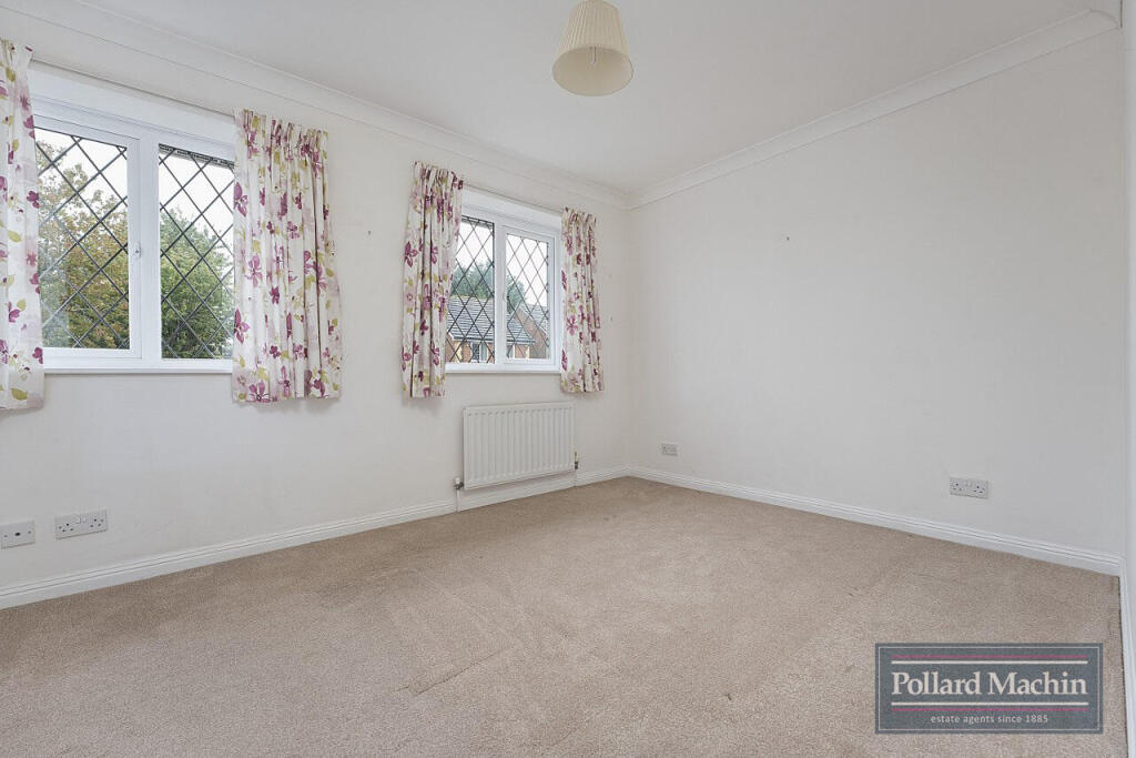 Gwynne Road, Caterham photo 4
