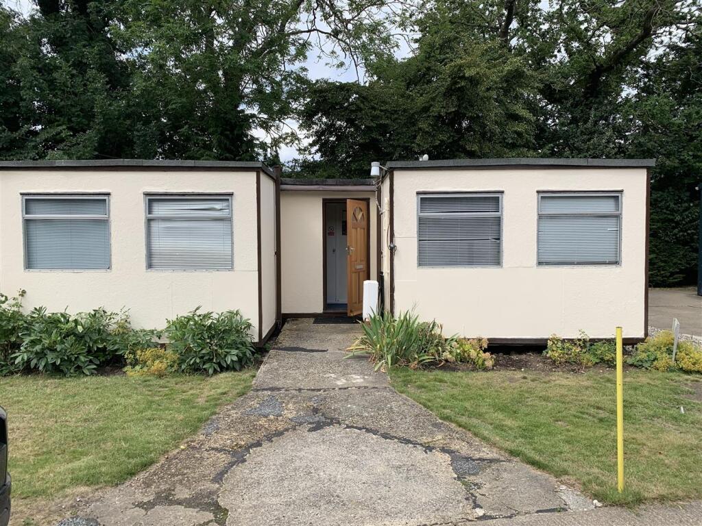 Main image of property: Lynderswood Business Park, Braintree