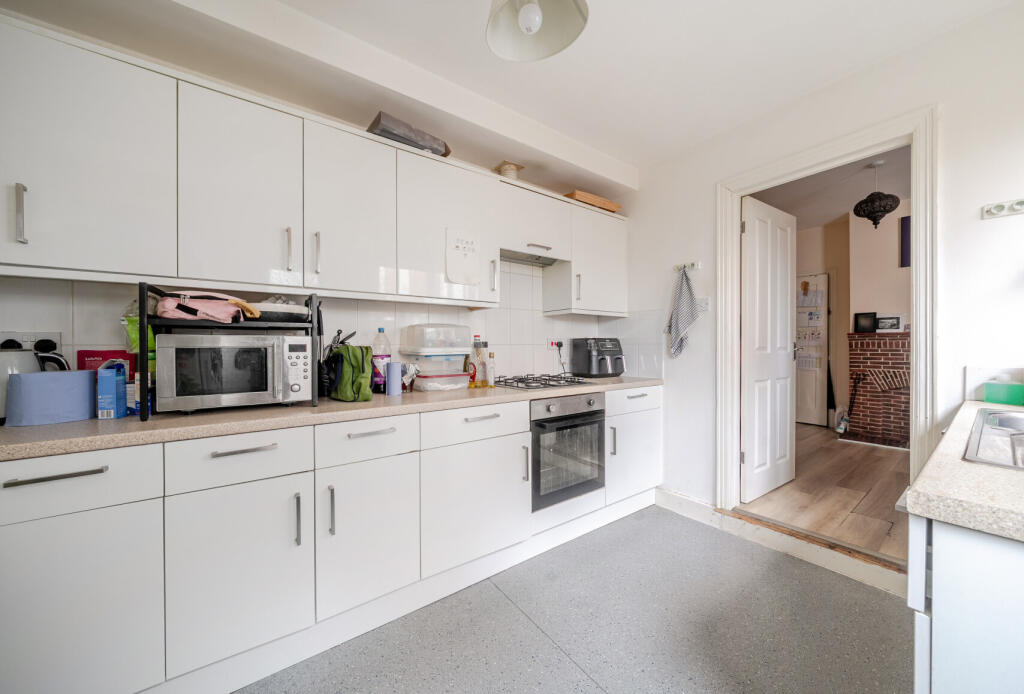 Main image of property: Lee Street, Horley, Surrey, RH6