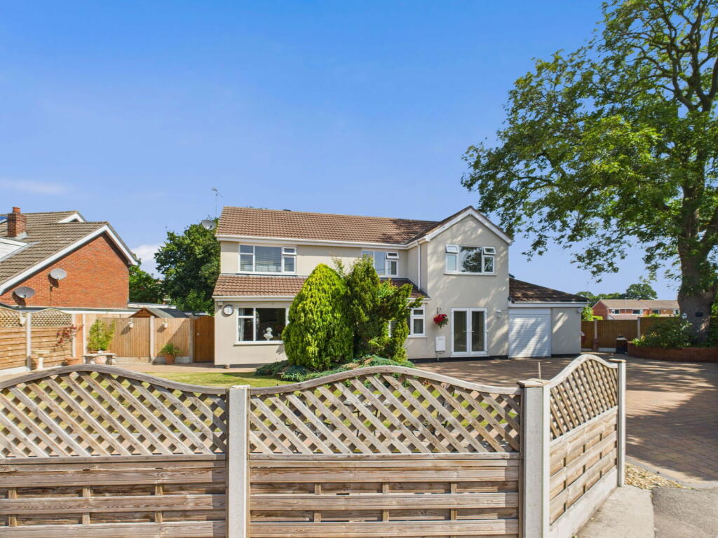 5-bed detached on Park Road, Willaston, Nantwich, CW5 6PL, £500,000