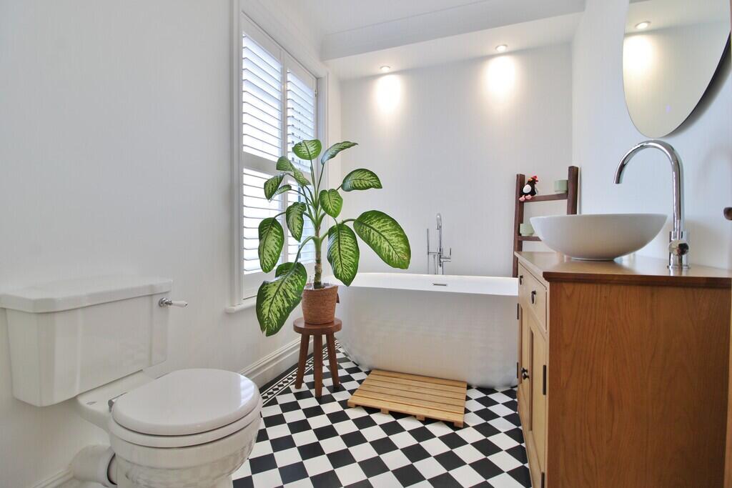 House in Portsmouth - View 4