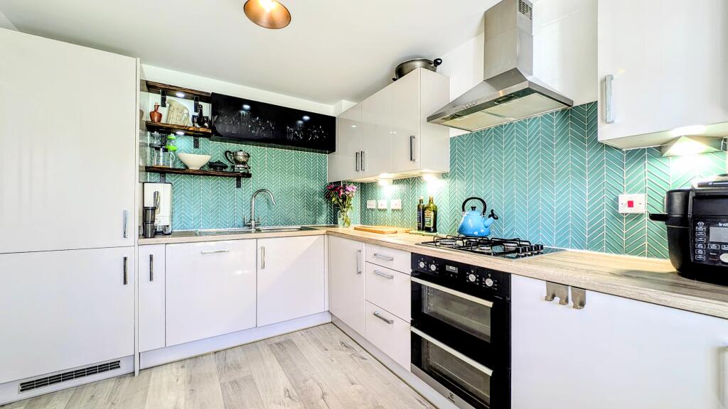 House in Guildford - View 5
