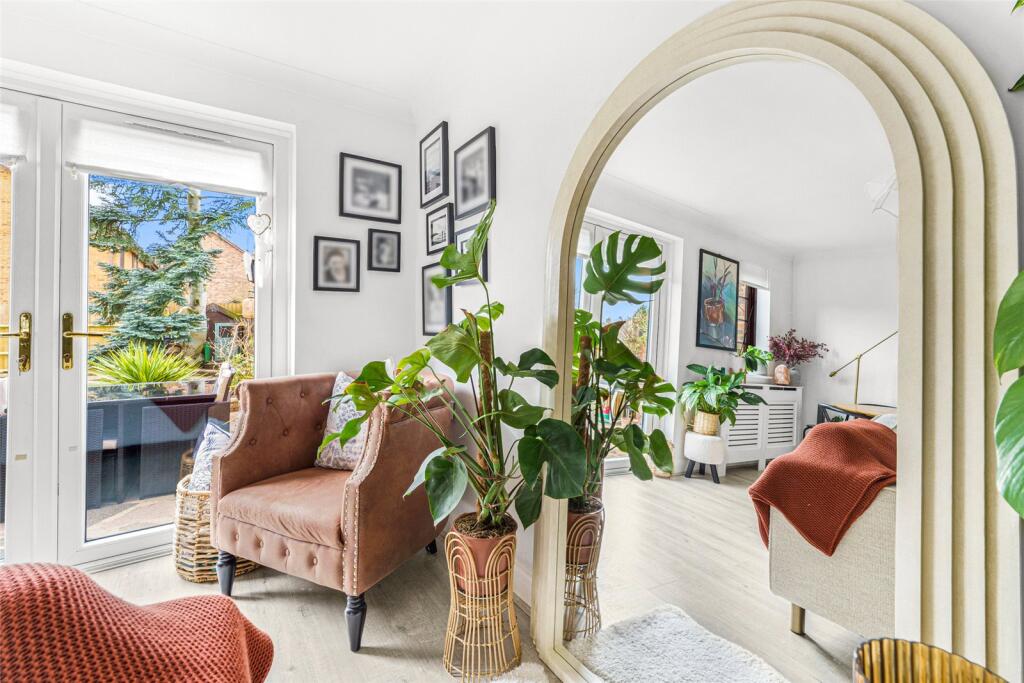 House in Watford, Garston - More