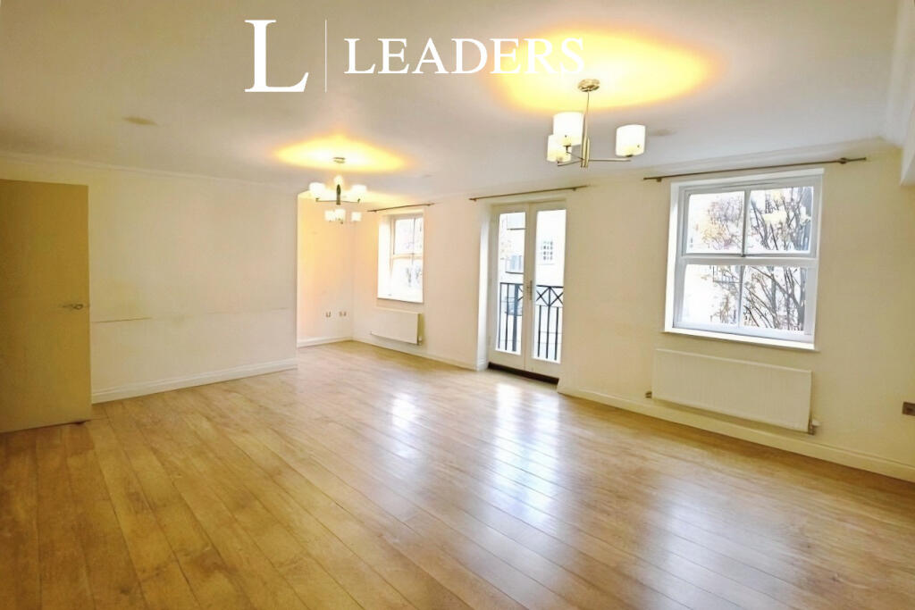 Apartment in Colchester, New Town - View 4