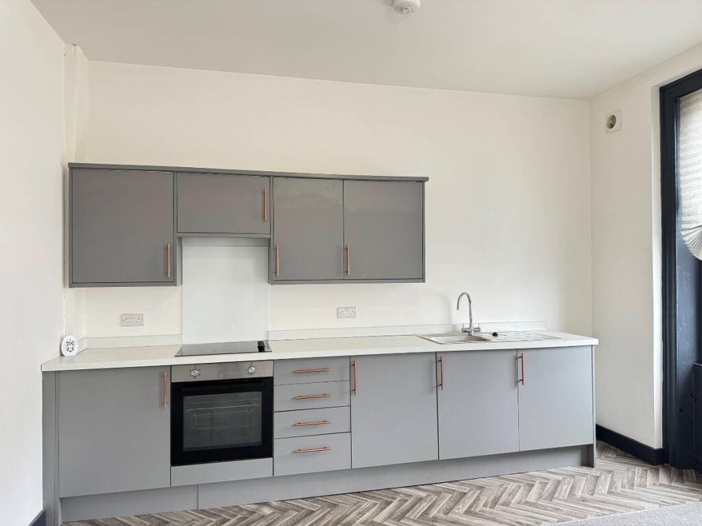 Apartment in Newcastle upon Tyne - View 3
