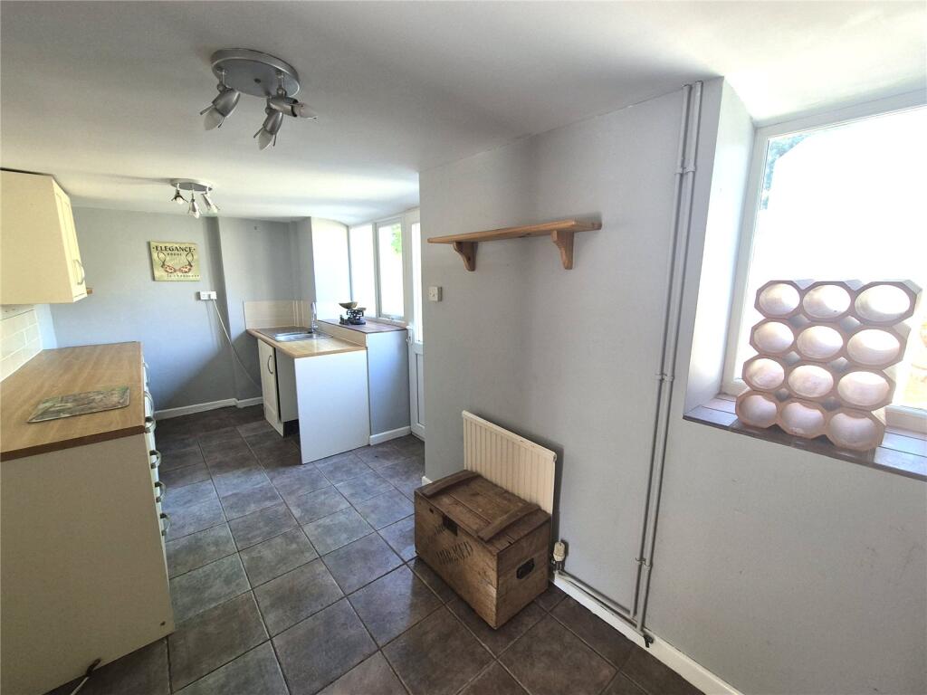 House in Taunton - View 4