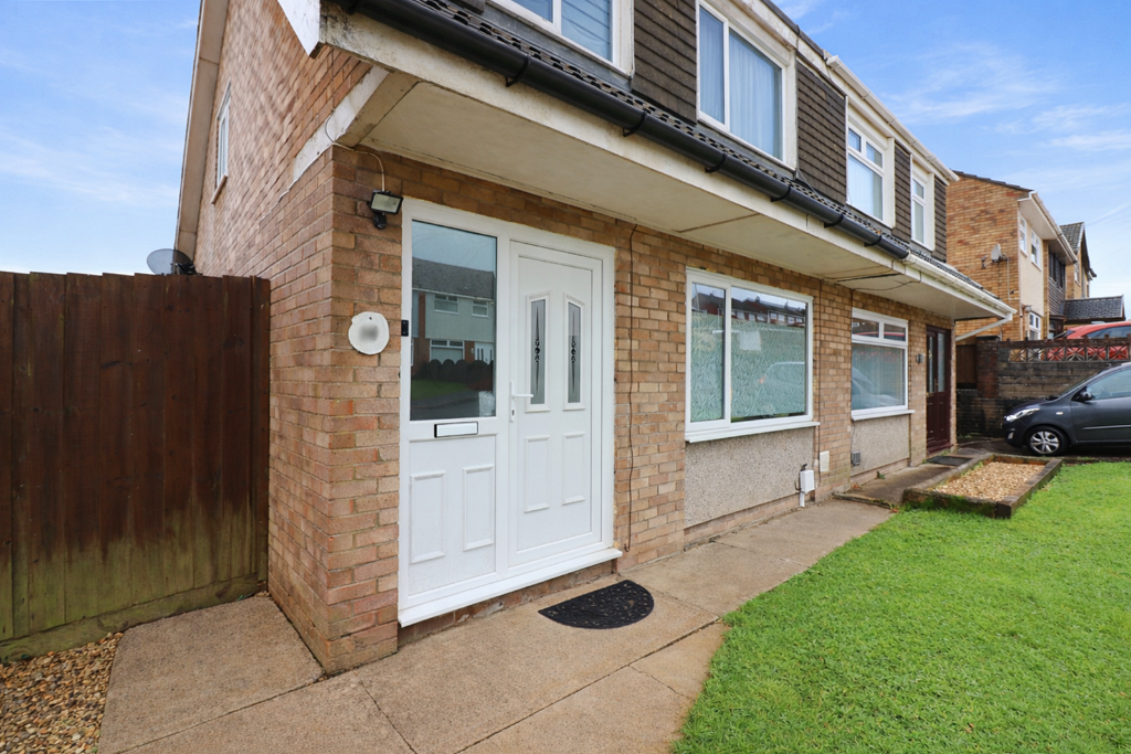 House in Beddau, Llantrisant - View 2