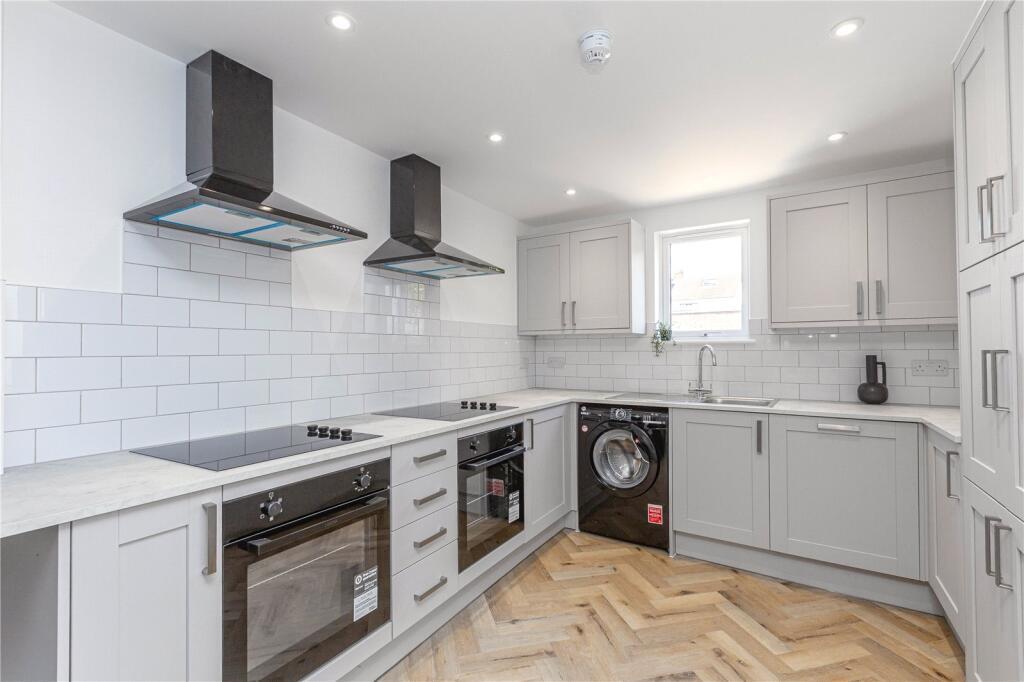 6 bedroom terraced house for rent