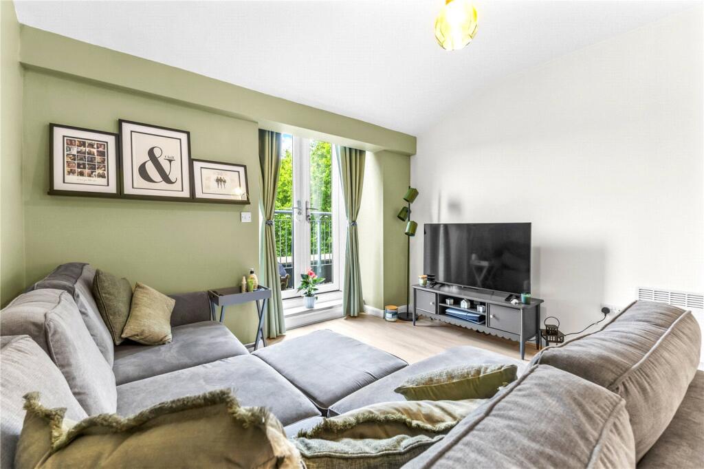 Stockport Road, Timperley, Altrincham, Greater Manchester, WA15 photo 2