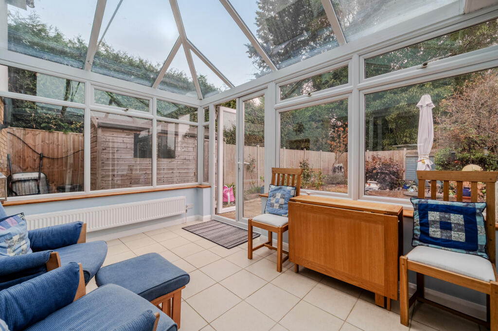 House in Slough - View 5