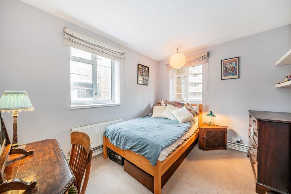 Apartment in London - More