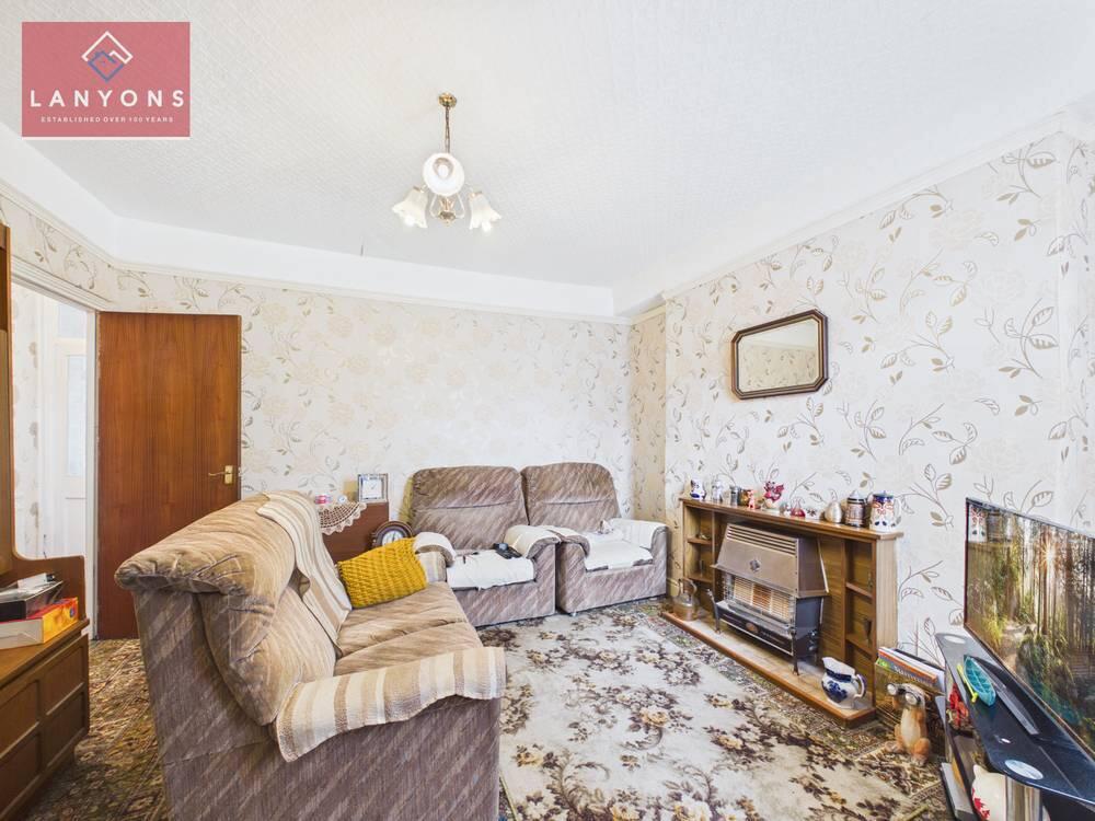 House in Cardiff, Cymmer - View 4