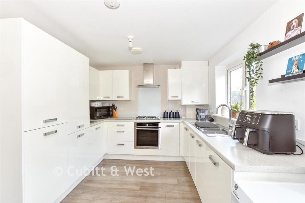 House in Brighton - View 3