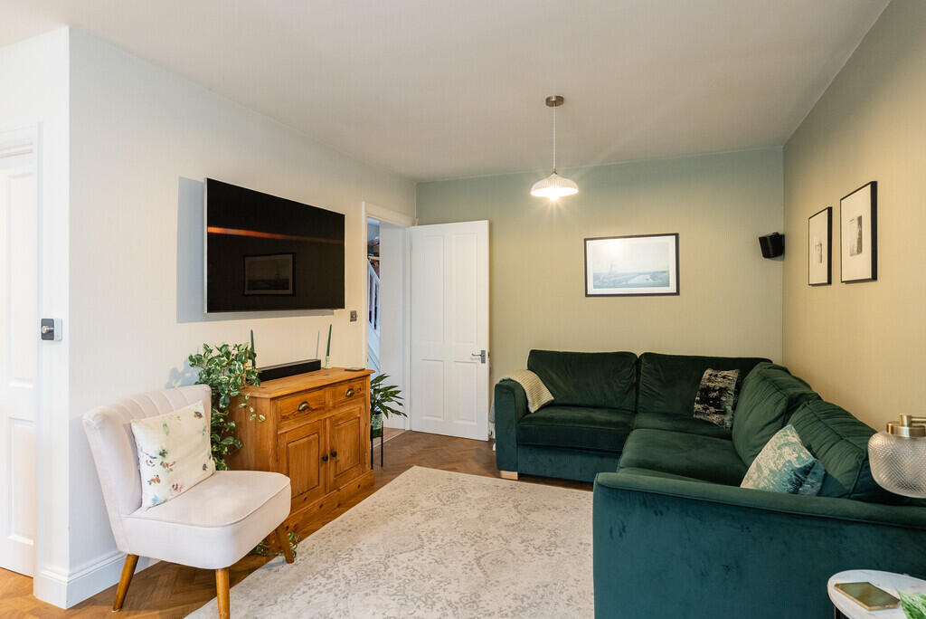 House in Redhill - View 5