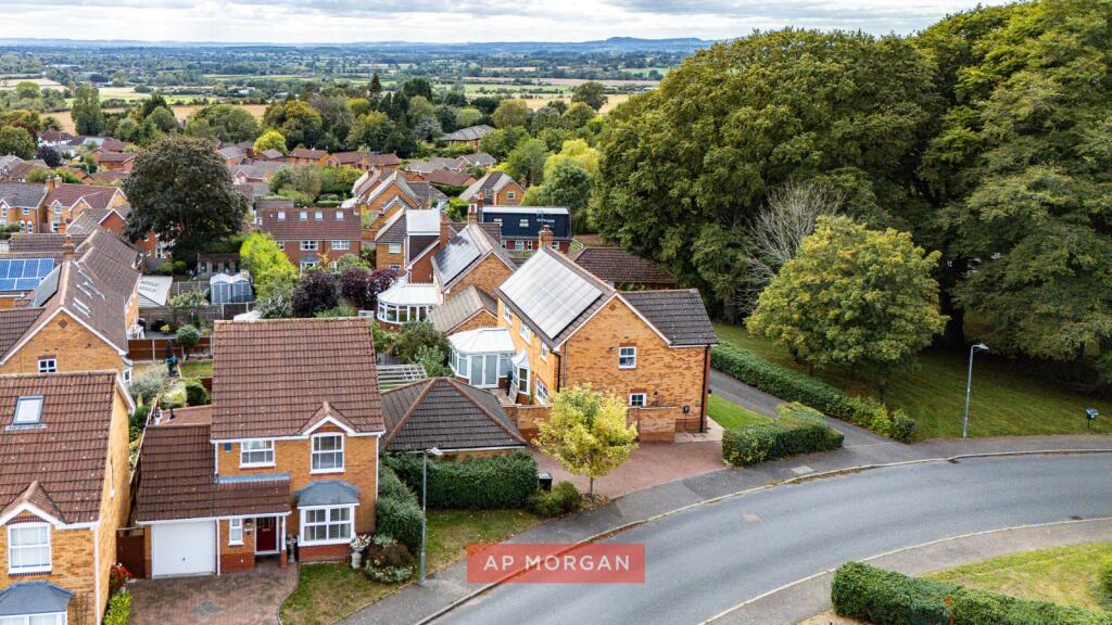 House in Bromsgrove - View 2